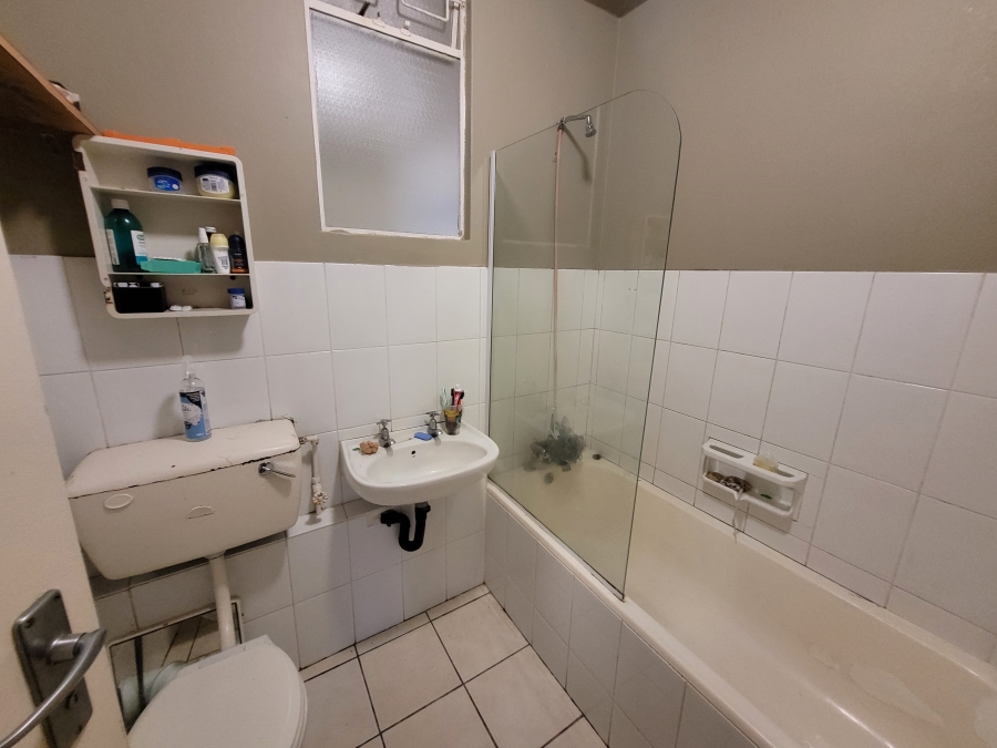 1 Bedroom Property for Sale in Summerstrand Eastern Cape